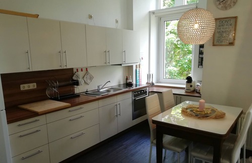 Striesen Apartment | .. relax in the countryside and yet central.