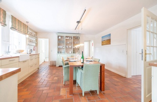 Midlum House | "Relax in the Landhaus WindSpiel: Experience nature, wellness and comfort!"