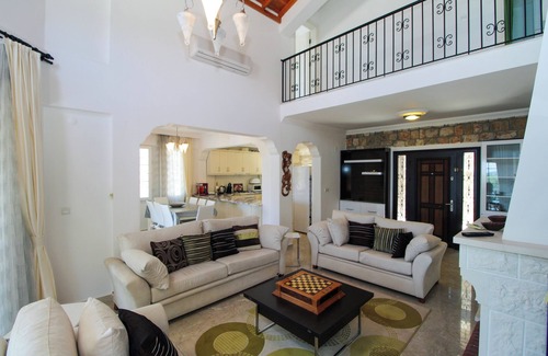 Uzumlu Villa | Relax in this peaceful 4-bedroom villa in Yesiluzumlu, Fethiye. Surrounded by nature, it offers a private pool, large garden, and modern comforts — perfect for a quiet family or group getaway.