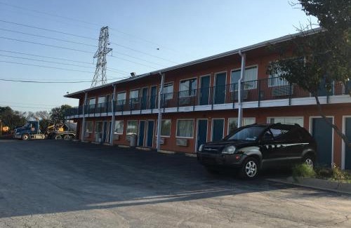 Fort Worth Hotel | Relax Inn Forth Worth