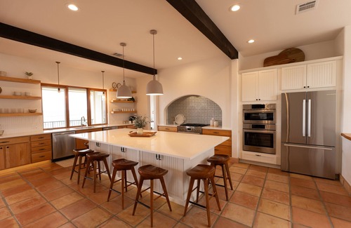 Lago Vista House | Relax, Play & Savor Lake Travis in a Renovated Home with Premium Hospitality