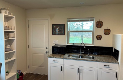 Paige Cabin | Relax & Recharge in Paige, Tx - 15 Acres, Fishing, and Farm Animals Await