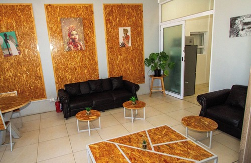 Cape Town Cabin | Relax & Unwind at LodgeOn91 !