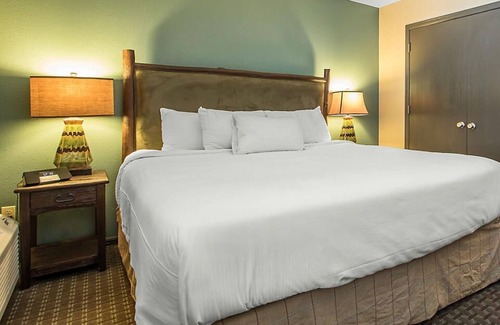 Wisconsin Dells Resort | Relax & Unwind! BGV's Christmas Mountain Village-3 BR 3 Bath Townhome