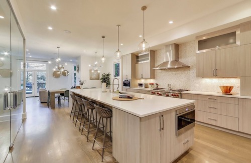 West Town House | Relax with family in a Super lux 5-bedroom house w/movie theater and full gym