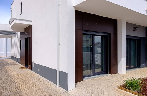 Seixal House | Relax with Quality