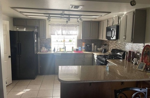 Summerlin House | Relax with the whole family at this peaceful place to stay, close to the Strip.