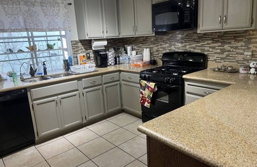 Summerlin House | Relax with the whole family at this peaceful place to stay, close to the Strip.