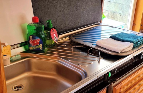 Beze House | Relaxation caravan near grotto and washhouse