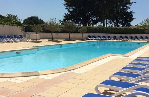 La Flotte Apartment | Relaxation in a residence with swimming pool in La Flotte en Ré
