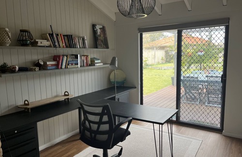 Geographe House | Relaxed family home - 5 min walk to the beach