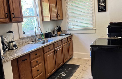 Sanford Cottage | Relaxing 2-bedroom cottage in beautiful Sanford