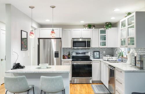 White Center House | Relaxing 3BD West Seattle Escape