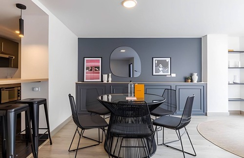 Chapinero House | Relaxing 3BR @Commercial Area near Zona G