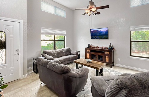 Las Cruces House | Relaxing 4 Bedroom House With Swim Spa