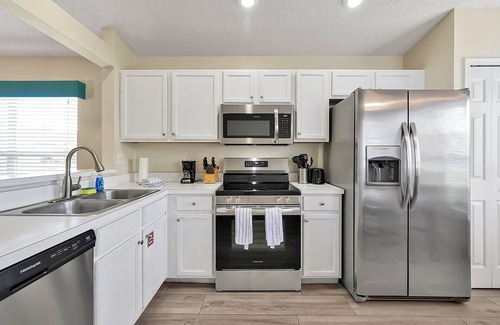 Davenport Villa | Relaxing 4 Bedroom w/Pool ~ 30min to Disney & Legoland