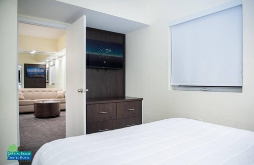 North Beach Hotel | Relaxing Accommodation | Direct Beach Access | 2 Spacious Room | Outdoor Pool