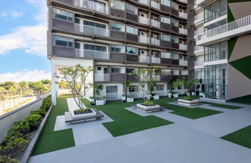 Mandurriao Apartment | Relaxing and Cozy 2 Bedroom with Balcony