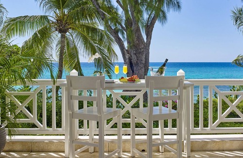 Fitts Village House | Relaxing Beachfront Home - La Paloma (4 bed)