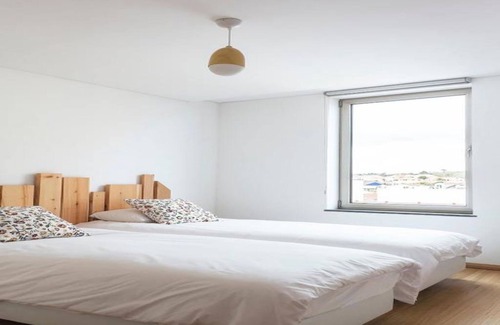 Horta Apartment | Relaxing Beachside 2 Bedrooms Apartment 2