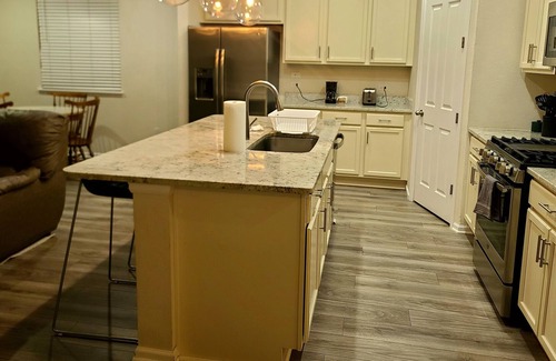 Belle Creek House | Relaxing Cozy Denver Suburb Home