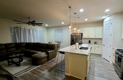 Belle Creek House | Relaxing Cozy Denver Suburb Home