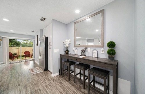 Signal Hill House | Relaxing four bed room getaway built for long stays