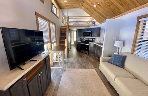 Oak Creek Cottage | Relaxing Getaway in our Cottage at Lodges of Oak Creek!