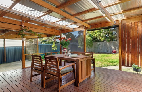 Wantirna House | Relaxing Getaway - Your Home Away from Home