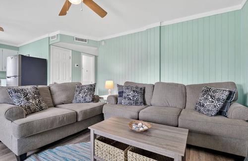 Topsail Beach House | Relaxing Ground-Floor Escape in Holly Ridge