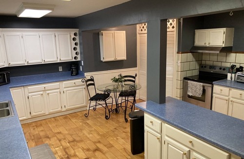 Hendersonville House | Relaxing Home within 20 minutes to Hendersonville or Lake Lure