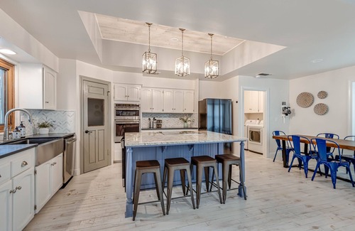 Ridgehaven House | Relaxing home with Pool&Spa in central location Close to FiestaTexas BBQpit