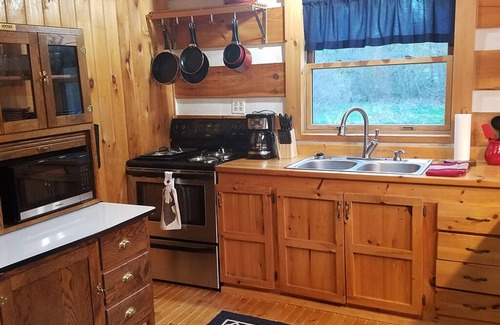 Logan Cabin | Relaxing Log Cabin Sleeps 6