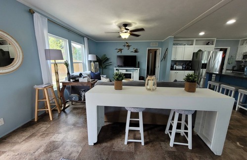 Huntsville Cottage | Relaxing newly-renovated 3/2 lakeside retreat with private dock