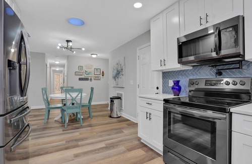 Neptune Beach House | Relaxing seaside cottage retreat