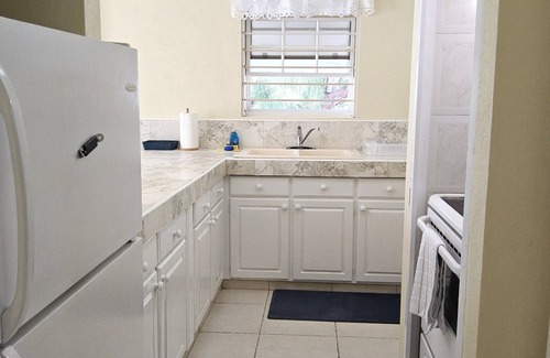 West Coast Apartment | Relaxing South Coast escape near Oistins & KiteSurfing