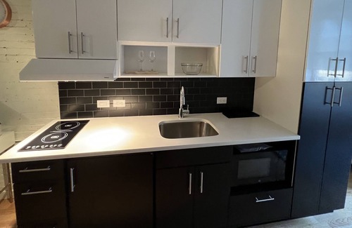 Downtown Hartford Apartment | Relaxing Space Downtown - Parking Included - Next To XL Center
