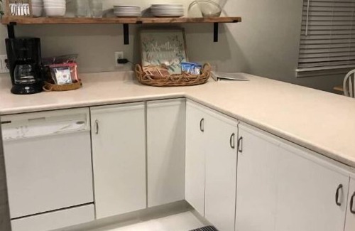 Branson House | Relaxing stay, 5 min to Landing, tons of amenities
