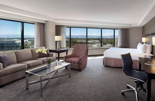 Milpitas Hotel | Relaxing Stay! Free Airport Shuttle! Near 49ers Museum!