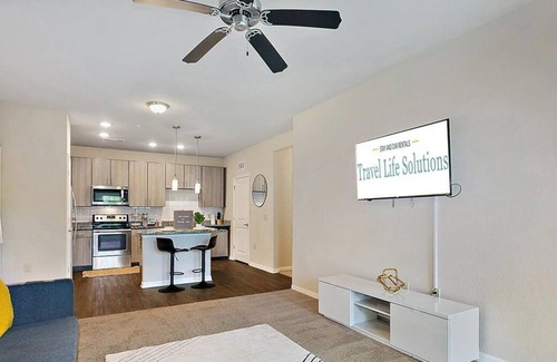 Northside Condo | Relaxing stay on the lake & Pet Friendly