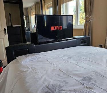 Mickleover Apartment | Relaxing Townhouse