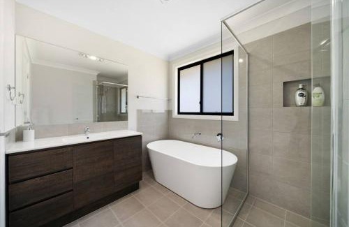 Austral House | Relaxing Two-Level Retreat in Austral, NSW