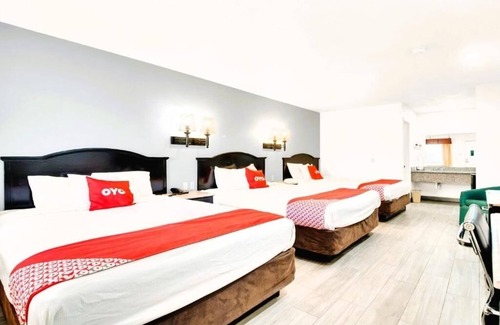 Oakville Hotel | Relaxing Unit Near Choke Canyon State Park – Pool, Pet Friendly & Parking