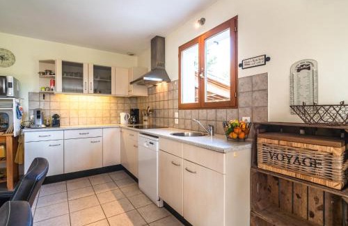 Beaufort Villa | Relaxing Villa Near Lake & Beaches