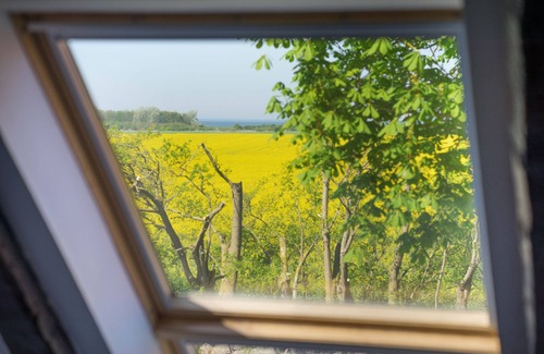 Strukkamp Apartment | Relining! Familyfriendly. Bright. Lots of space. picture window