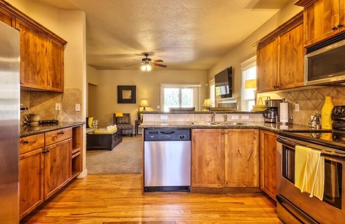 Meridian House | Relocation Specialists, Community pool, close to everything in Treasure Valley!