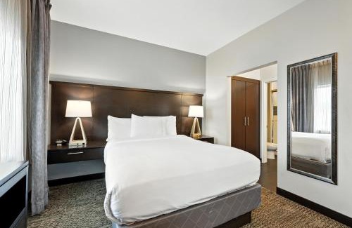 Chinatown Hotel | Relux at Westchase