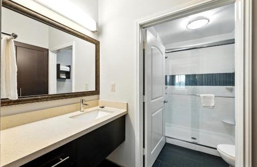 Chinatown Hotel | Relux at Westchase