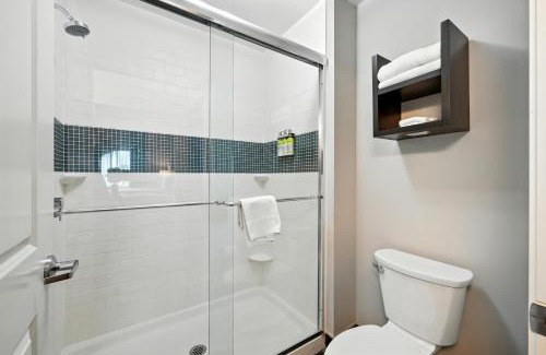 Chinatown Hotel | Relux at Westchase