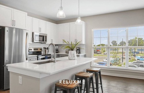 Paw Creek Apartment | Reluxme | 2BR Near Carowinds & Premium Outlets